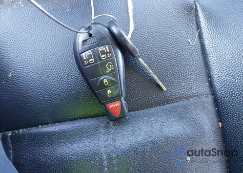 2014 Chrysler Town & Country Touring z USA, uszkodzony, nr VIN 2C4RC1BG4ER204523